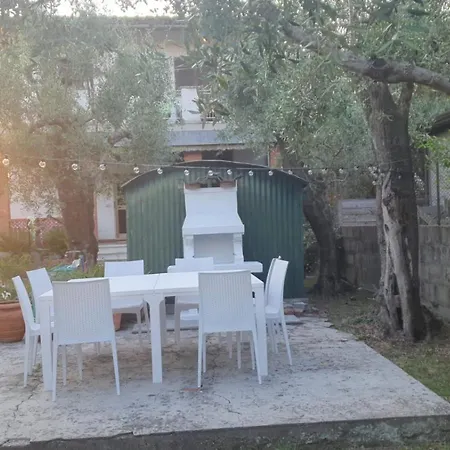 別荘 La Casa Del Giardino Degli Olivi フォルテ・デイ・マルミ